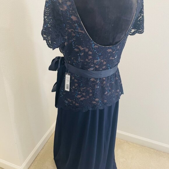 Long evening dress with sequin in blue - Picture 6 of 8